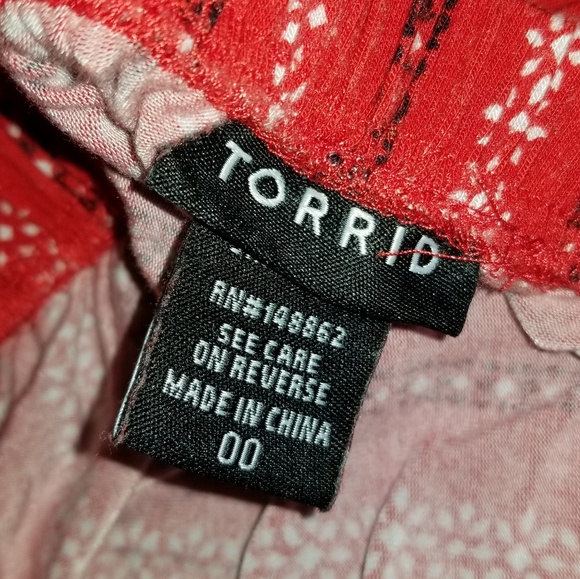 Torrid Salsa Red & Orange Off-The-Shoulder top - Picture 4 of 7